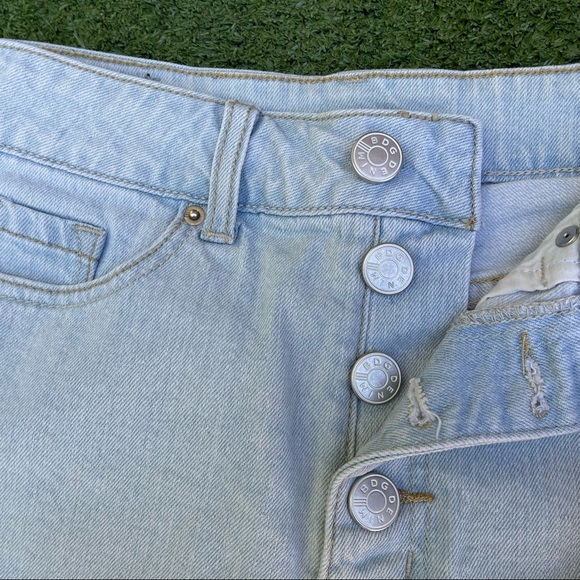 BDG super high rise foxy button shorts size 25 Preowned casual summer vacation - Picture 5 of 8